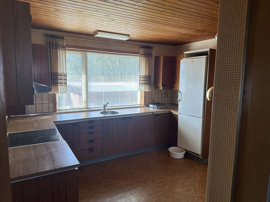 Cuisine - Three-Storey House with Garage in Vils
