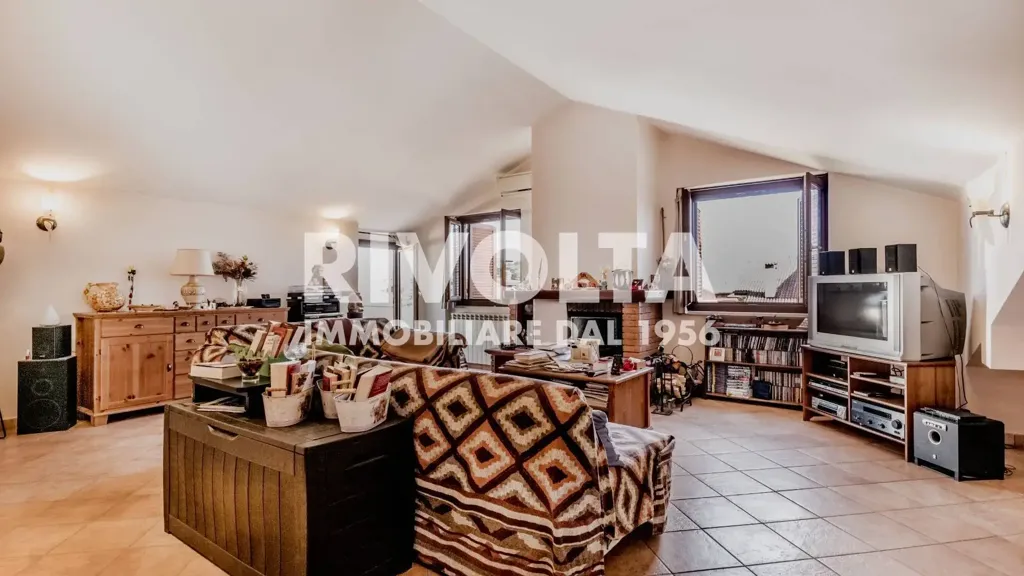 Séjour - Terraced Villa with Panoramic Terrace in Guidonia Montecelio