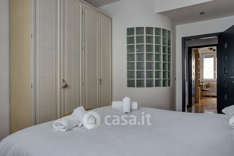 Chambres - Trilocale with Balcony near Piazza Firenze, Milan