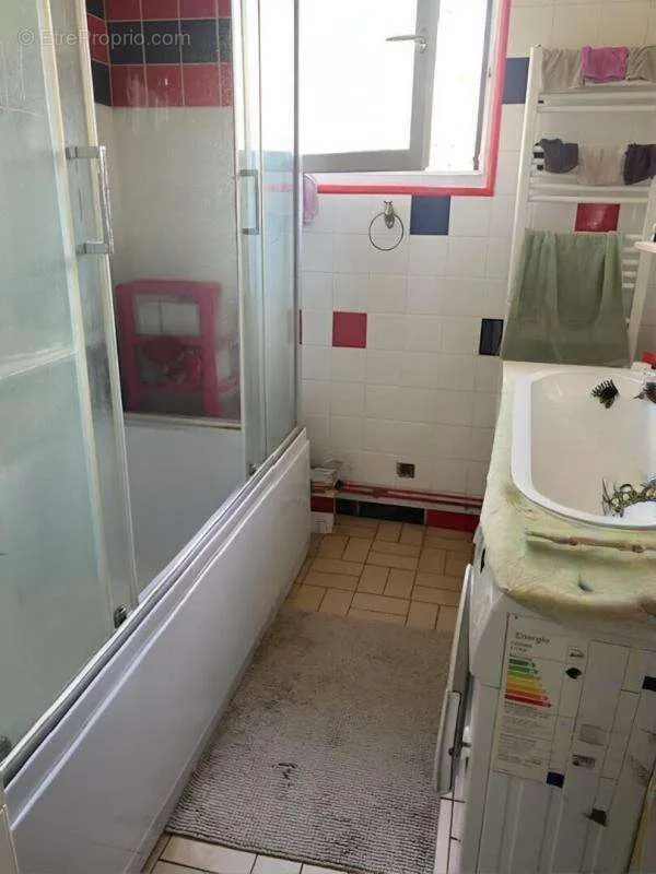 Salles de bain - Maison à Rénover avec Terrains à Bâtir à Rouen