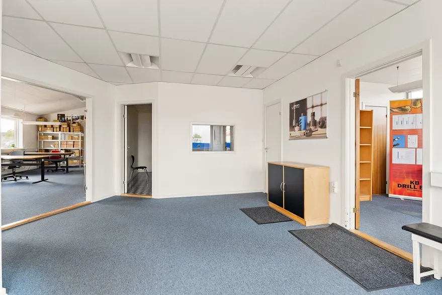 Bureau - Business Centre Office with Parking in Kolding