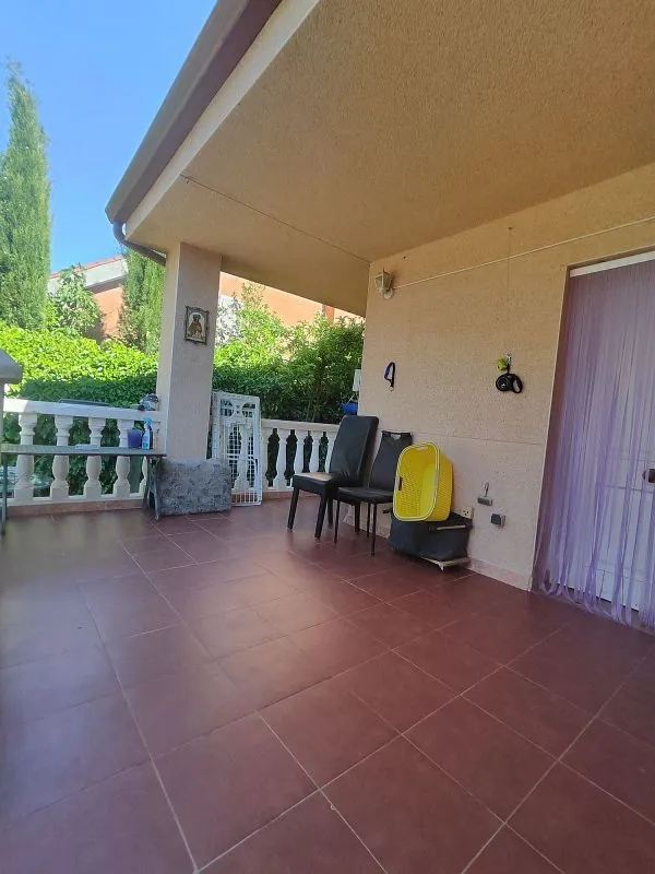 Terrazza - Chalet with Pool and Terrace in Pioz