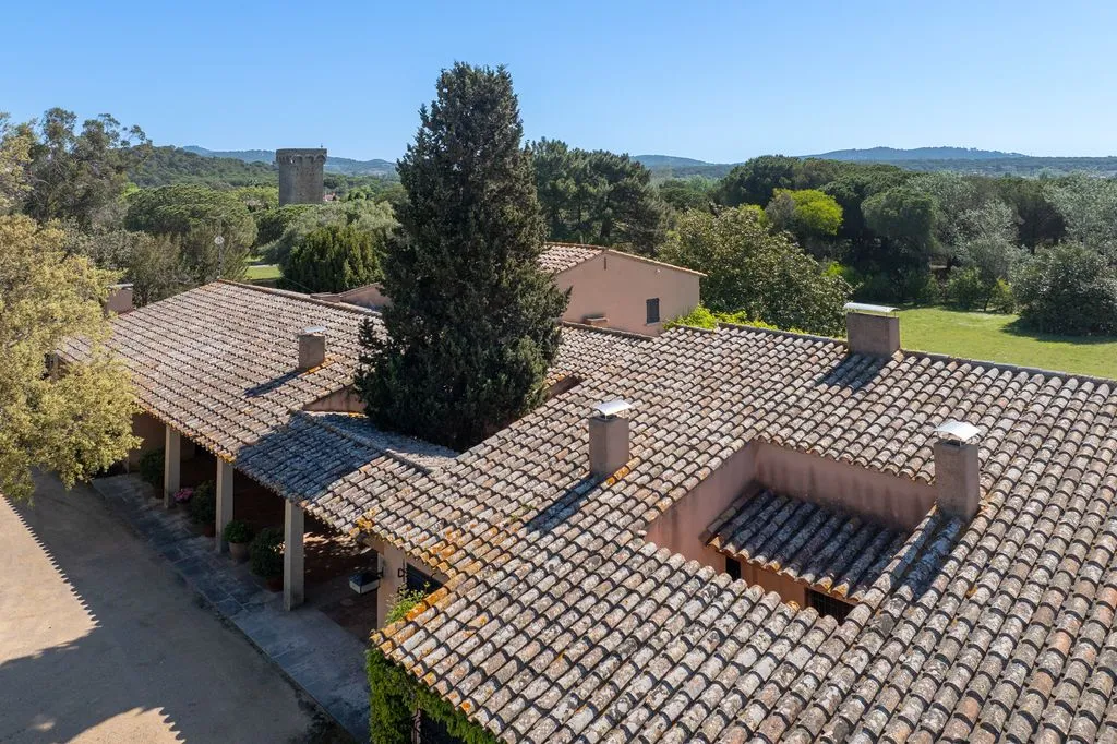 Vista aerea - Luxury House with Historic Tower in Mont-ras