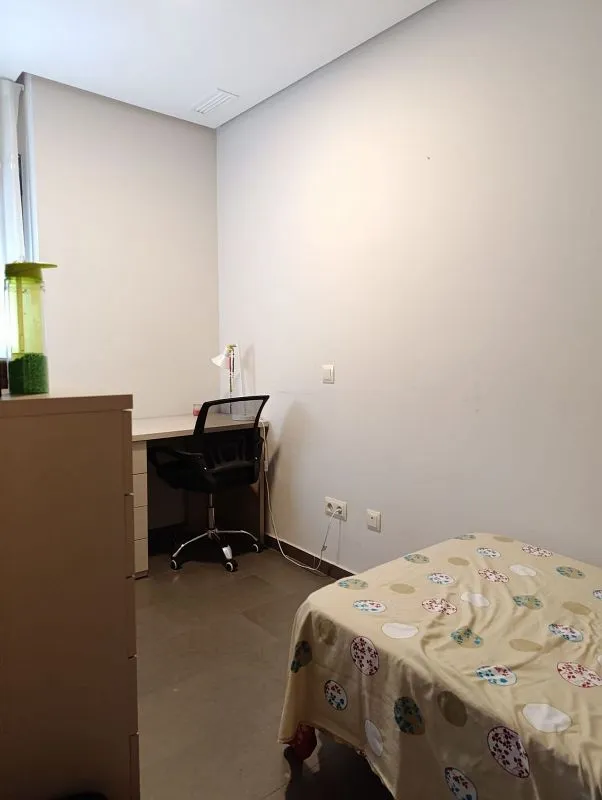 Chambres - Terraced Semi-Detached House in Benaguasil