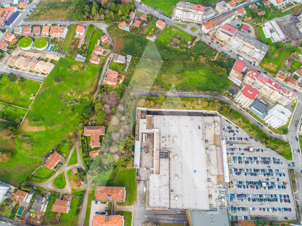 Õhuvaade - Construction Plot with Central Location in São João da Madeira