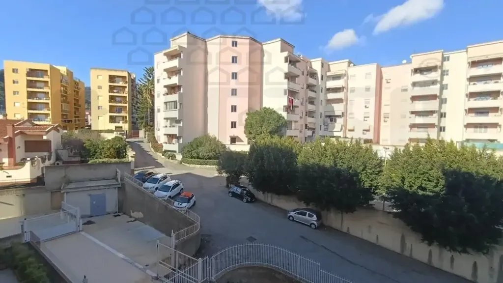Balcon - Panoramic Apartment with Balcony in Messina