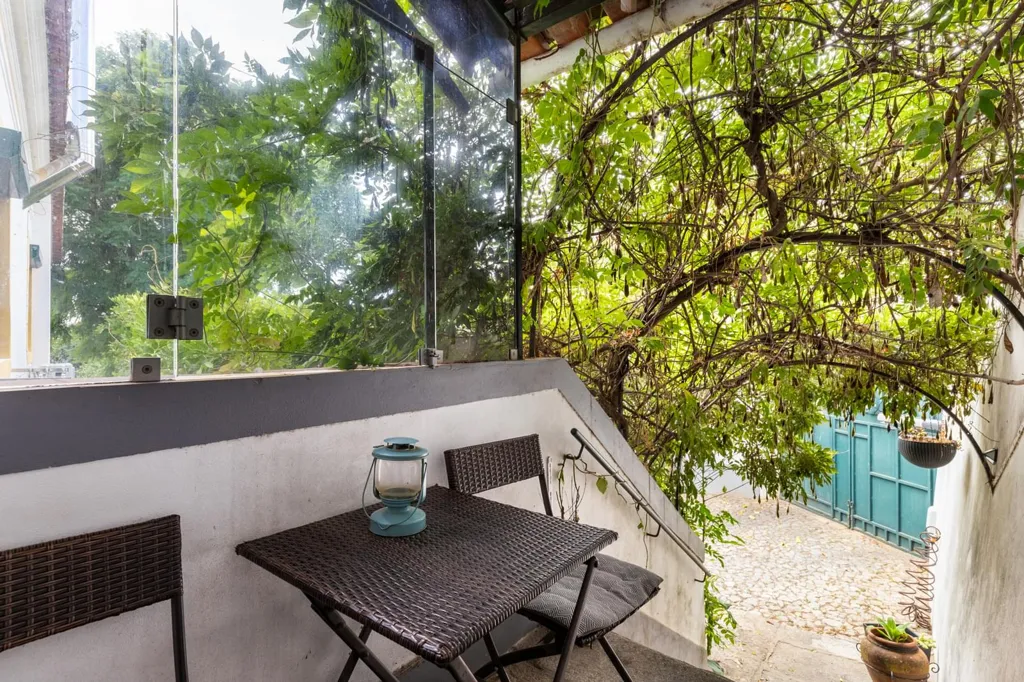 Terrass - Historic 5-Bedroom House with Garden in Évora