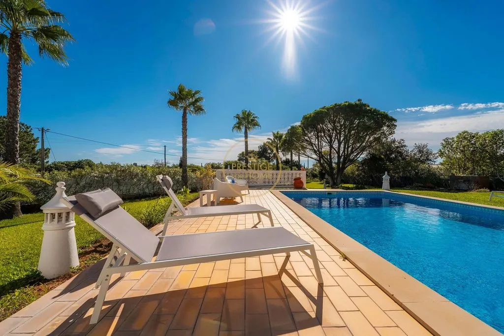 Bassein - Luxury Villa with Pool in Quarteira
