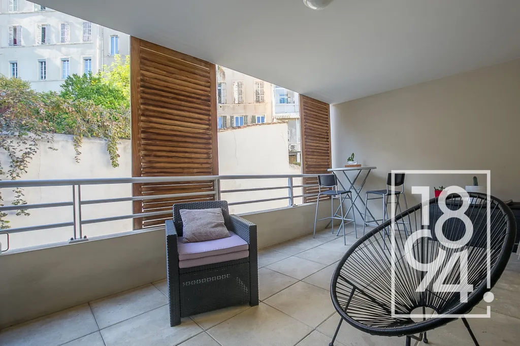 Rõdu - Type 3 Apartment with Terrace in Marseille 7ème