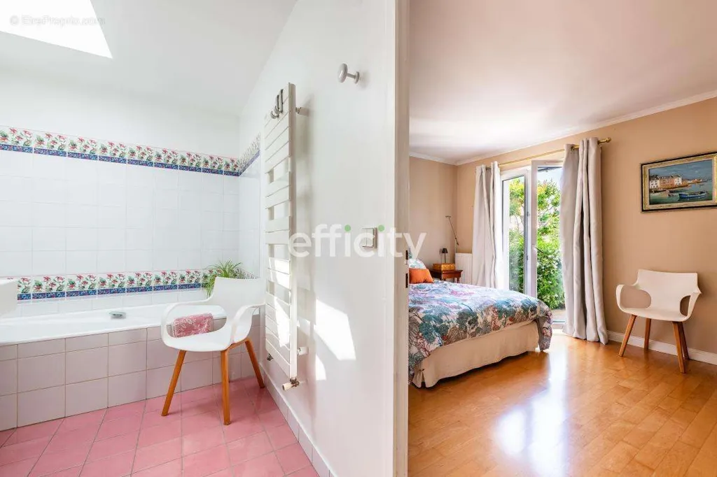 Magamistoad - House with Pool in Saint Rambert le Haut