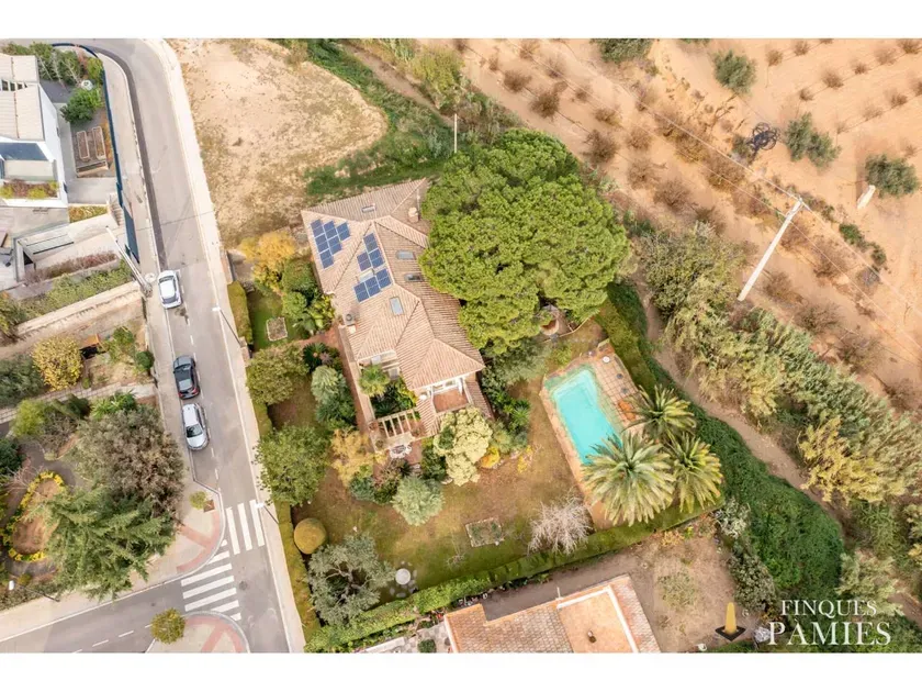 Õhuvaade - Chalet with Pool in El Pinar, Reus