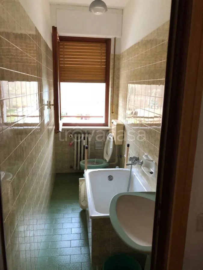 Salles de bain - Apartment with Balcony in Chiusa di Pesio