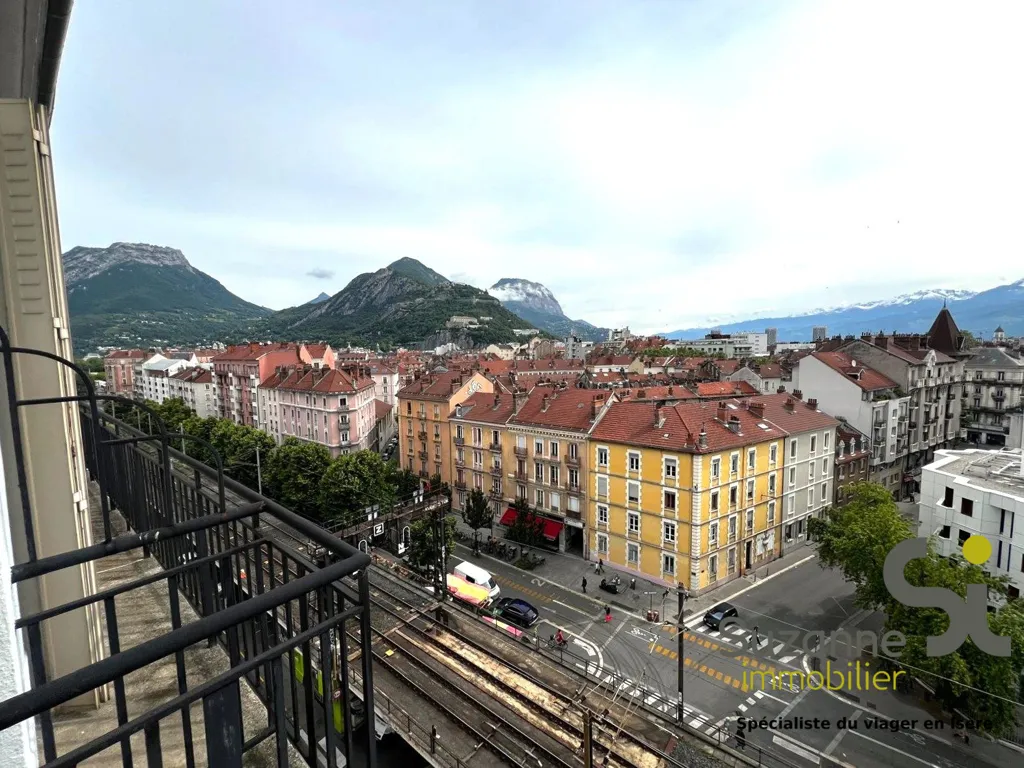 Rõdu - Meubled Studio with Balcony in Grenoble