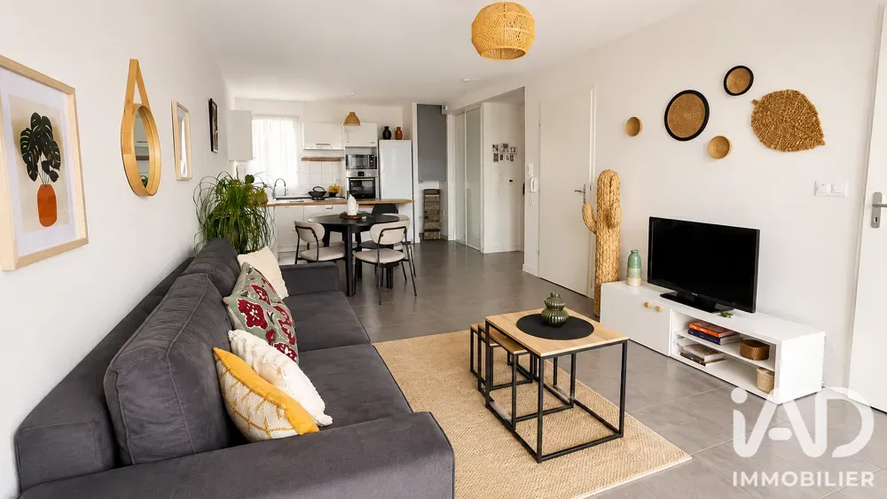 Living Room - 2-Bedroom Apartment with Canigou View in Perpignan