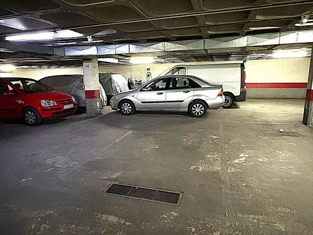 Garage - Apartment with Terraces in Portazgo