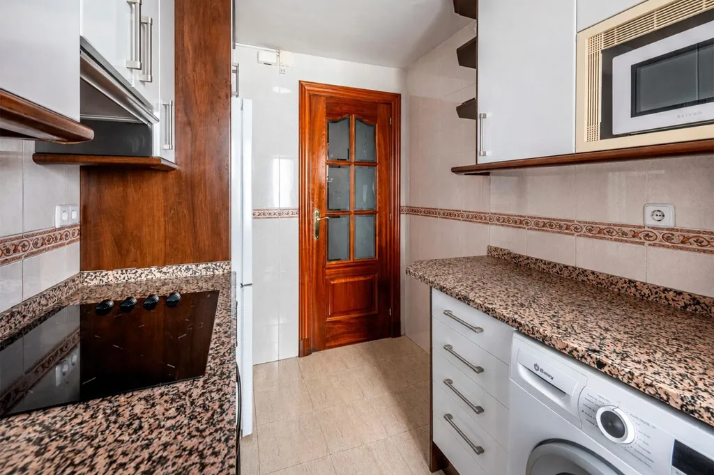 Cuisine - Apartment with Terrace in Guindalera, Madrid