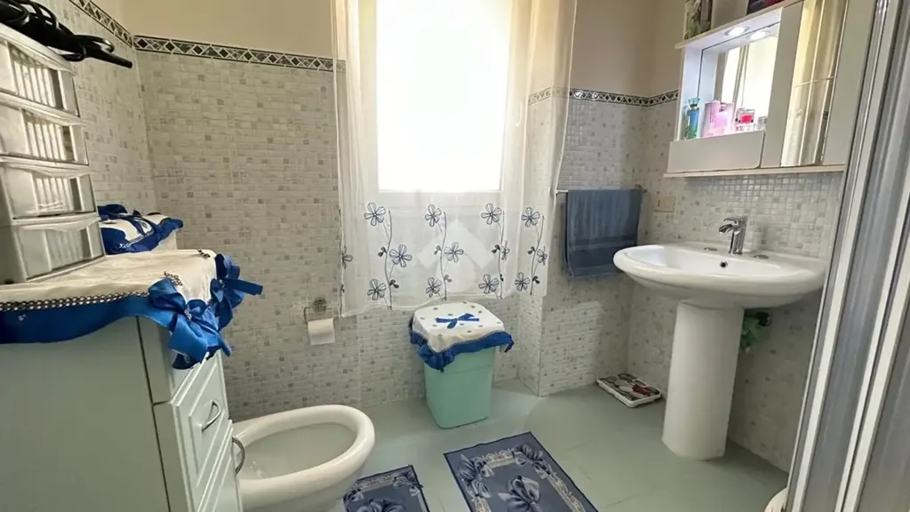 Bathrooms - Rustic Apartment with Balcony in Palermo