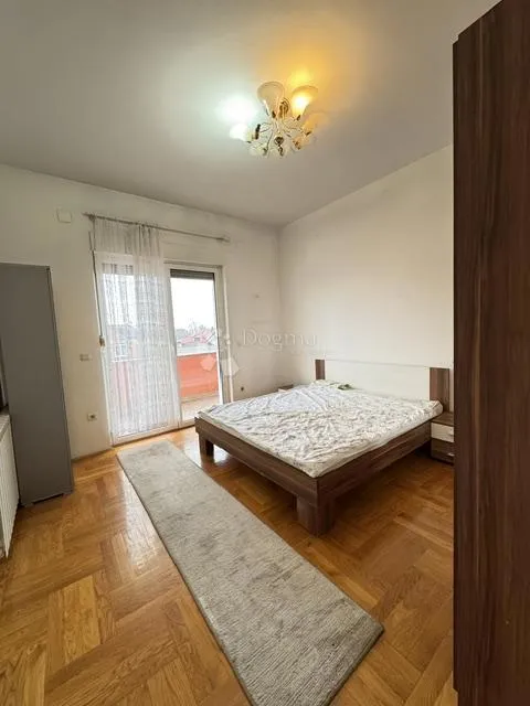 Magamistoad - Flat for 15 Workers in Gornja Dubrava