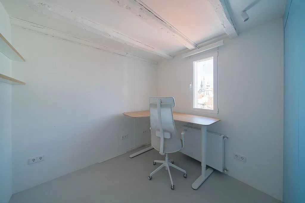 Office - Furnished Flat with Historic Charm in Madrid