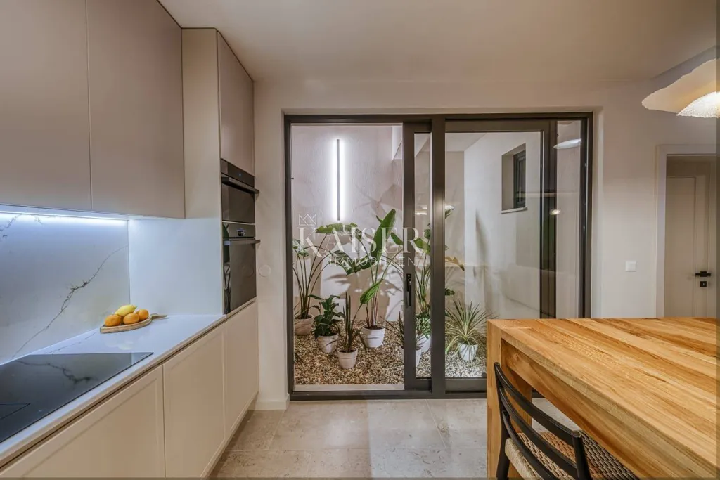 Kitchen - Luxury Villa with Infinity Pool on Mali Iž