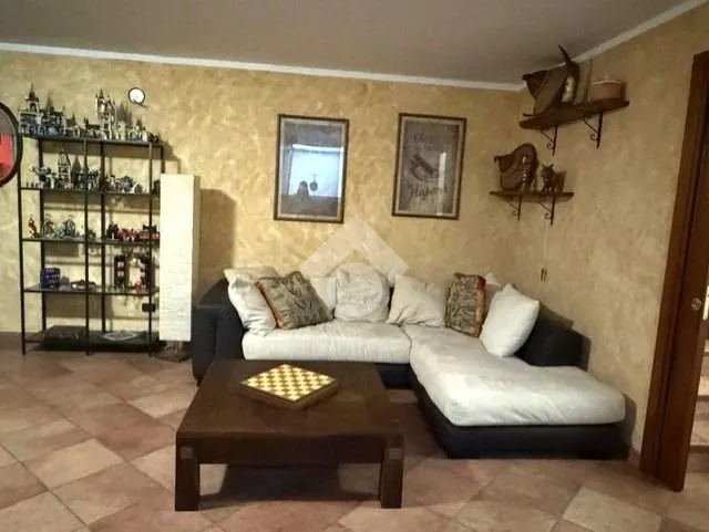 Soggiorno - Villa with Private Garden in Cassina De' Pecchi