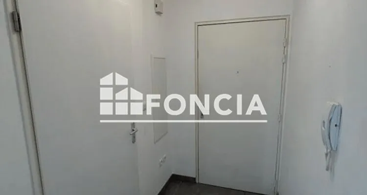 Esik - Modern Studio with Parking in Laigneville