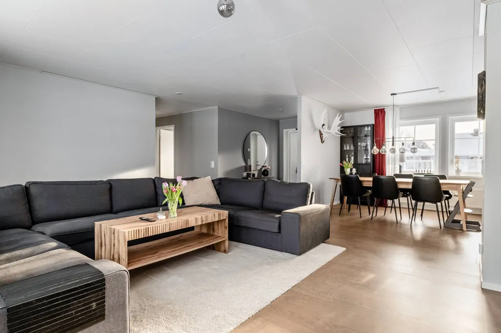 Elutuba - Modern Villa with Large Garden in Vindeln