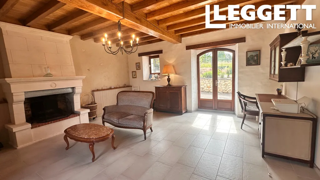 Elutuba - Three-Bedroom Stone House near Double Forest