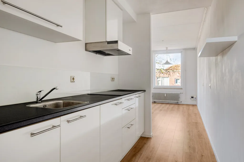 Köök - 2-Bedroom Gallery Flat with Balcony in Eindhoven
