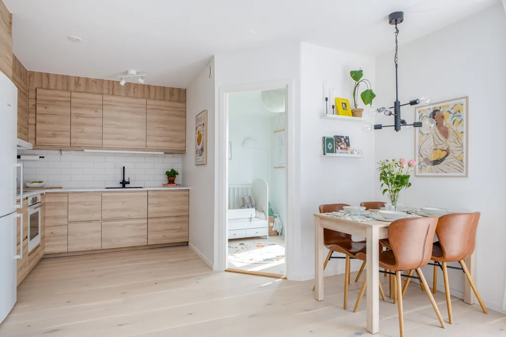 Dining Room - Modern Flat with Balcony in Källtorp, Västerås