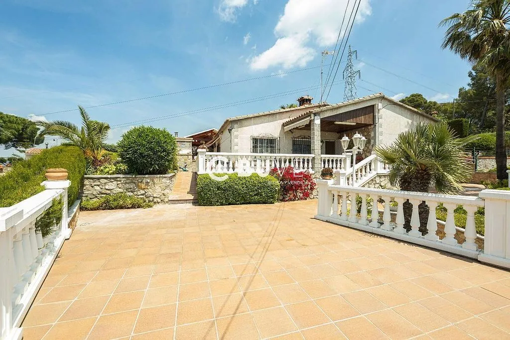 Terrasse - Chalet with Pool and Terrace in Abrera