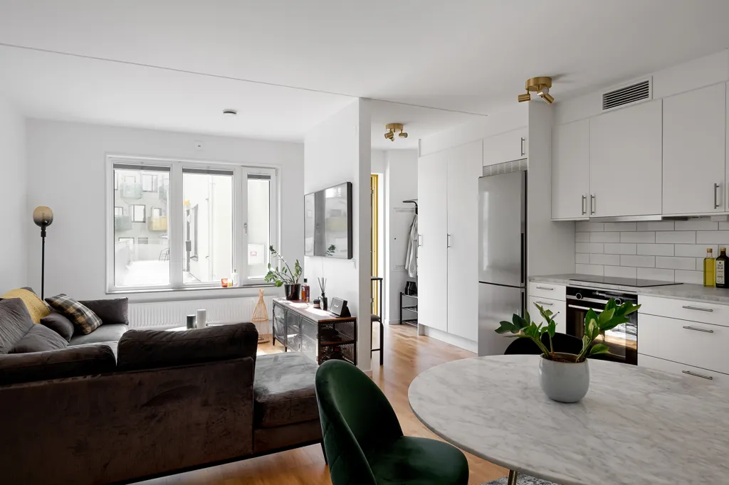 Kitchen - Modern Flat with Panoramic View in Partille