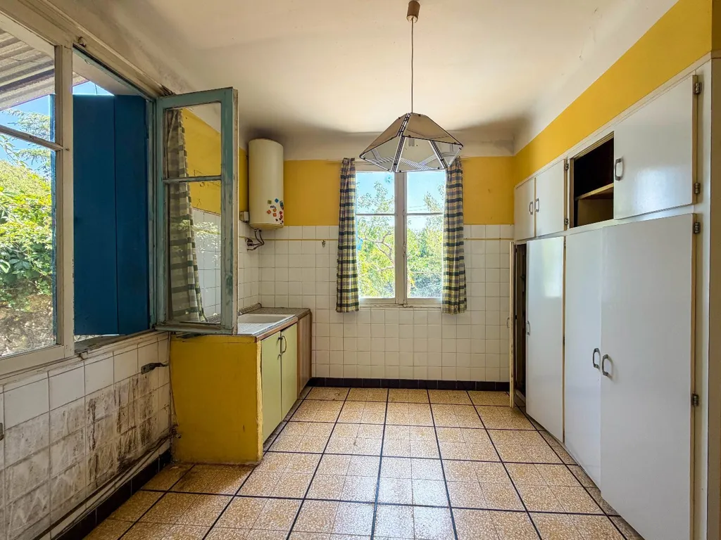 Cuisine - Maison à Rénover avec Vue Mer à Saint-Clair Sud