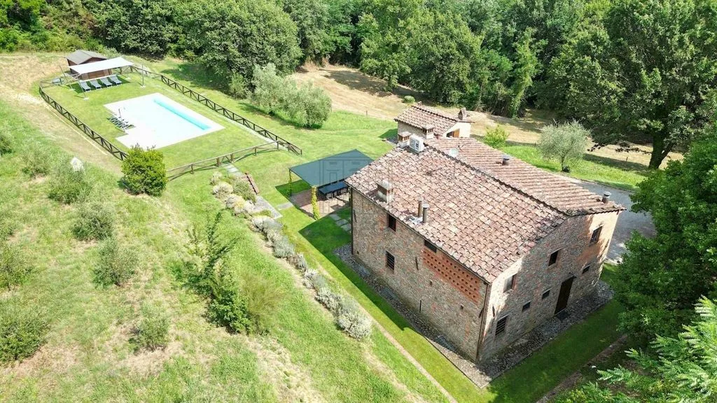 Õhuvaade - Rustic Tuscan Farmhouse with Pool near Lucca
