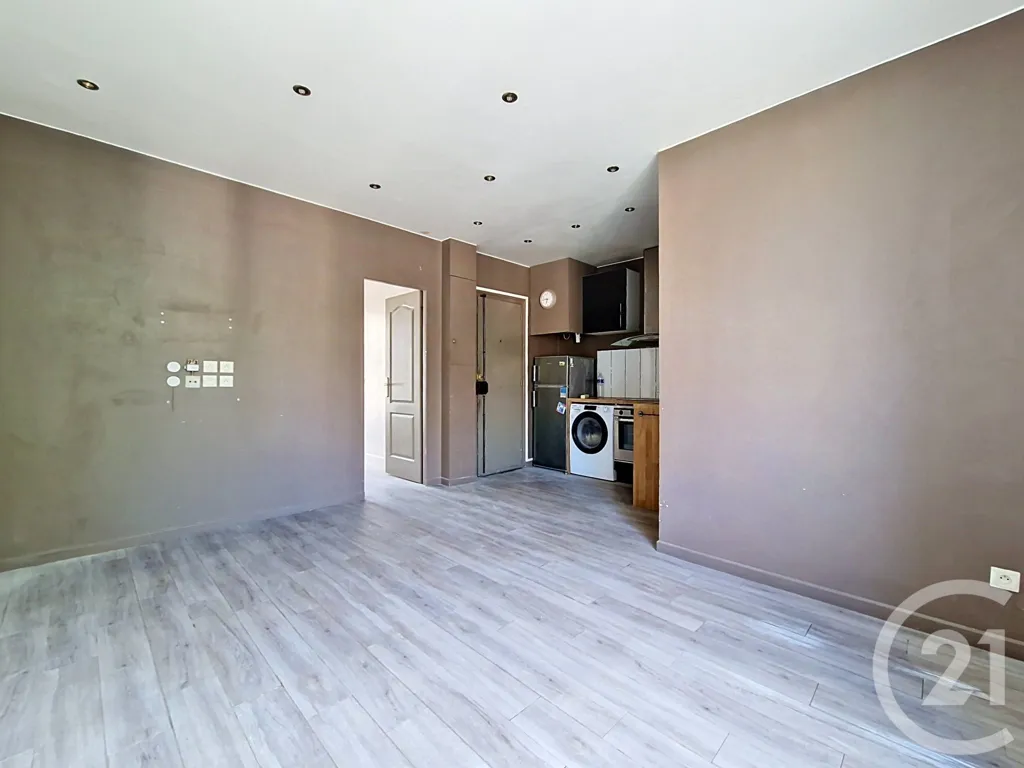 Köök - 2-Bedroom Flat with Central Location in Drancy