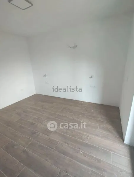 Pièces - Rearranged Apartment with Balcony in Nalles