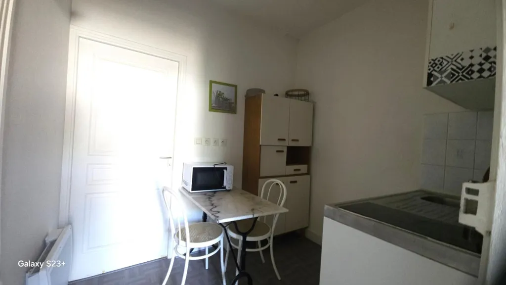 Köök - Furnished Flat with Courtyard in City Centre