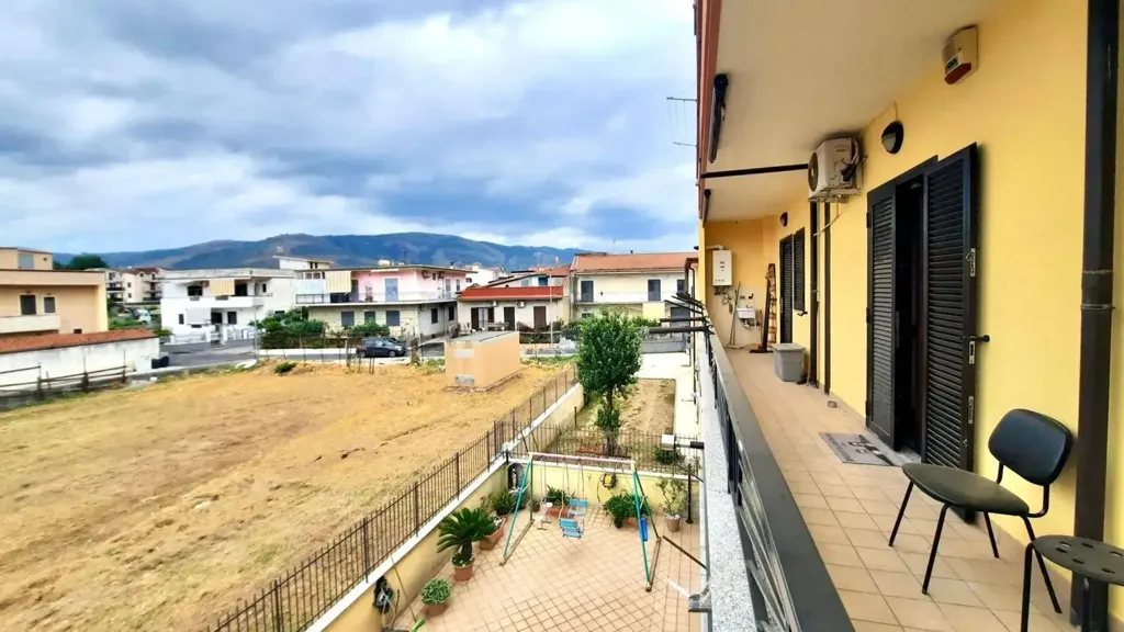 Balcon - Armed Trilocale with Balcony in Santa Maria a Vico