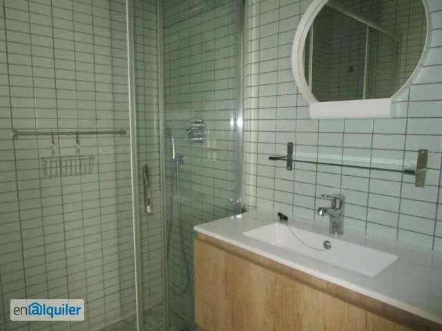 Bagni - Modern Apartment with Balcony in Casco Antiguo