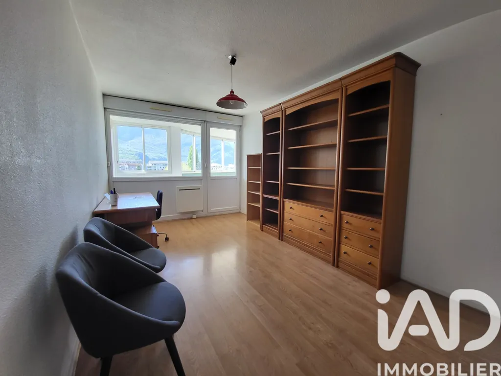 Bureau - Appartement T3 avec Terrasses à Grenoble