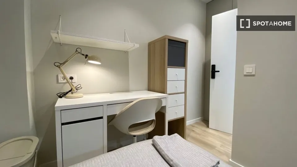 Magamistoad - Shared Flat with Lift in Niño Jesús, Madrid