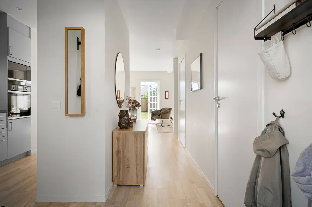 Hallway - Modern Bungalow with Garden in Säljan