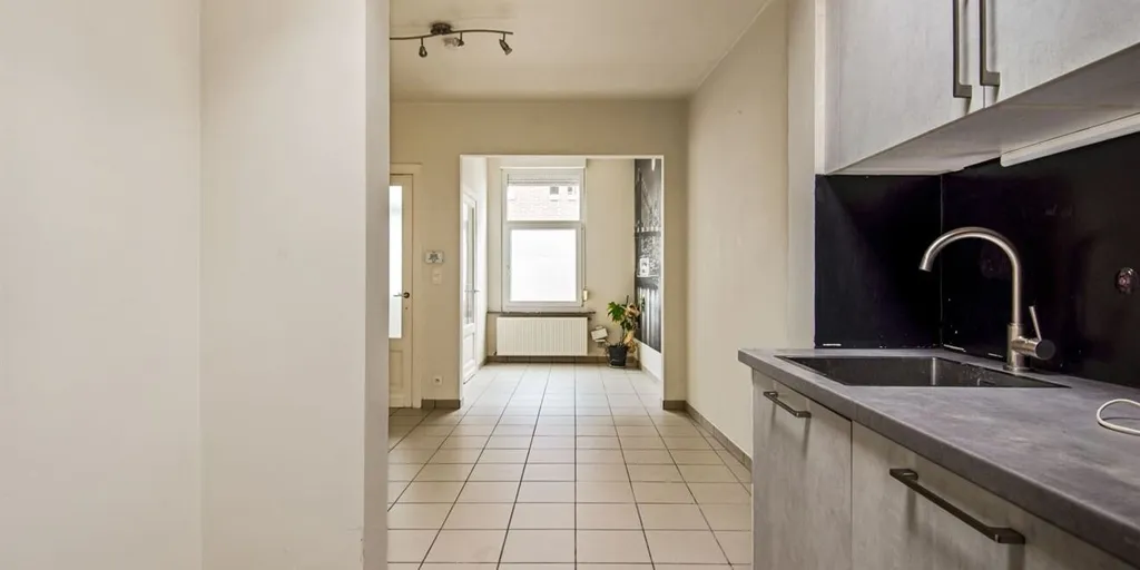 Cuisine - Maison Charmante avec 3 Chambres à Lier