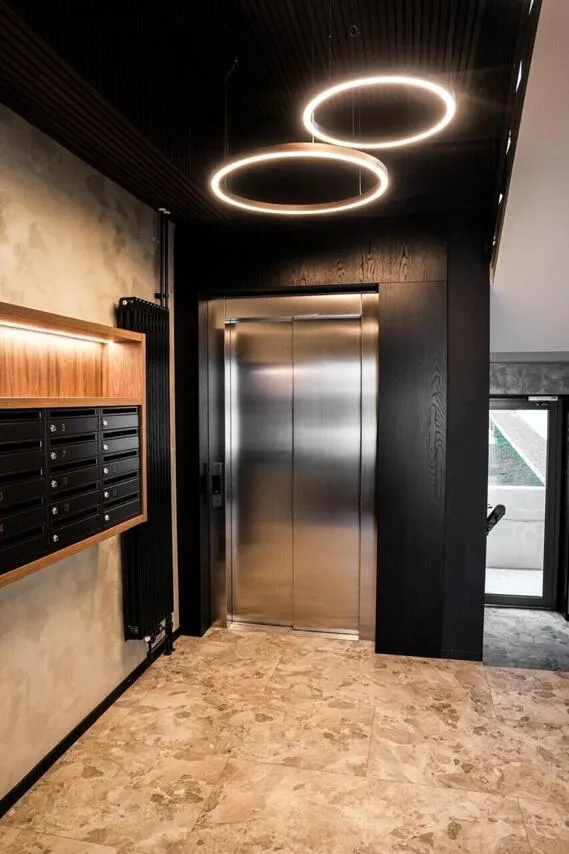 hallway_entrance