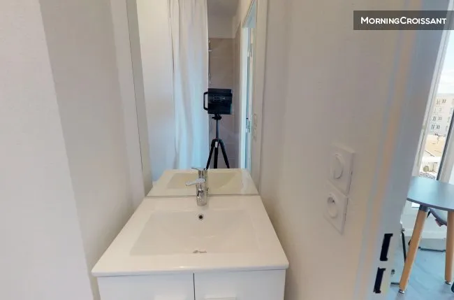 Salles de bain - Appartement avec Salle d'Eau Privative et Ascenseur