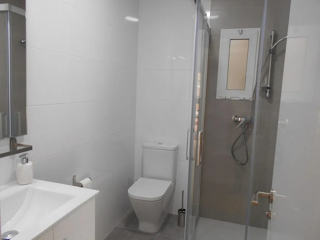 Bagni - Furnished Flat with Terrace in Blasco Ibáñez