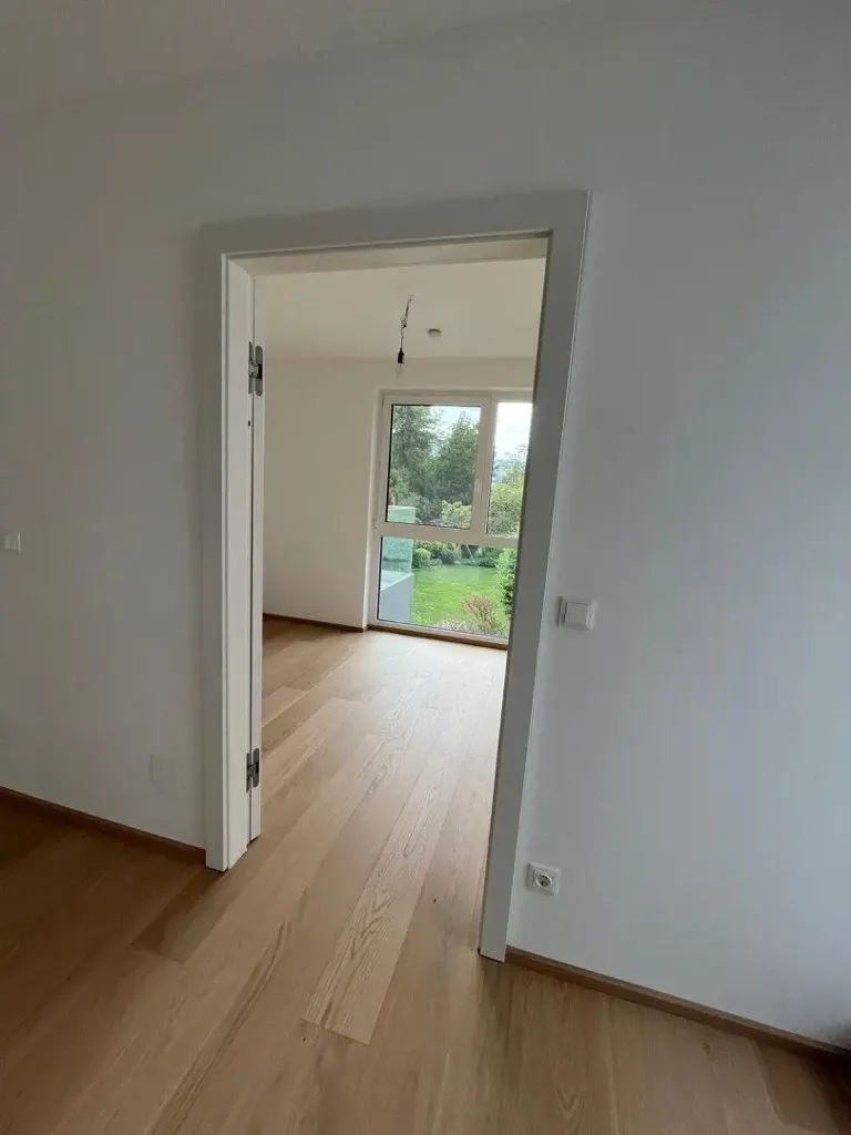 Toad - Semi-Detached House with Garden in Guntramsdorf