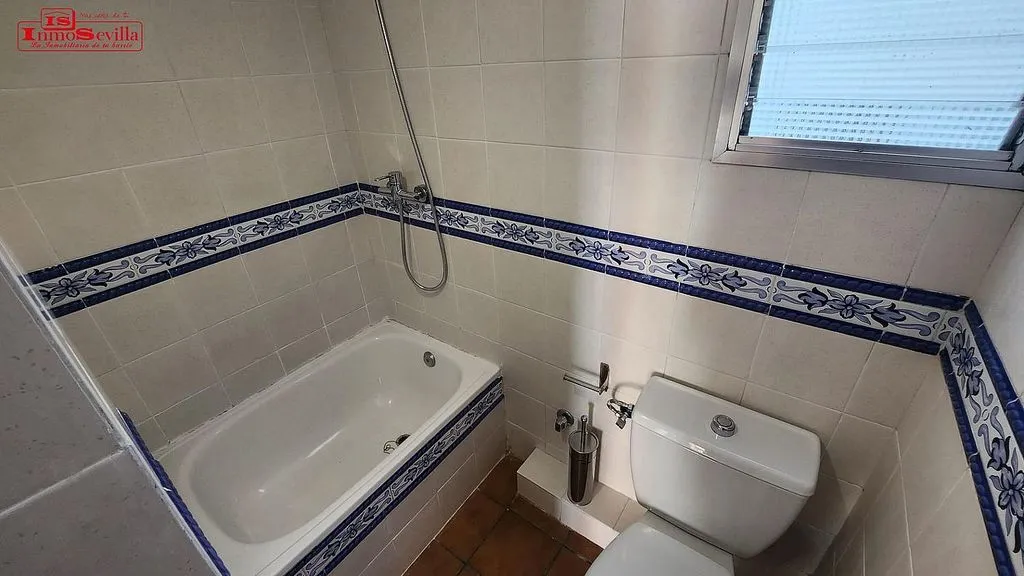 Salles de bain - Bright Apartment with Terrace in Triana West