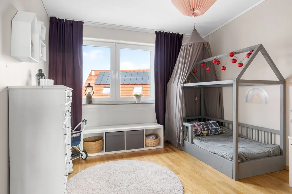 Magamistoad - Duplex with Balcony in Viby Äng, Bålsta