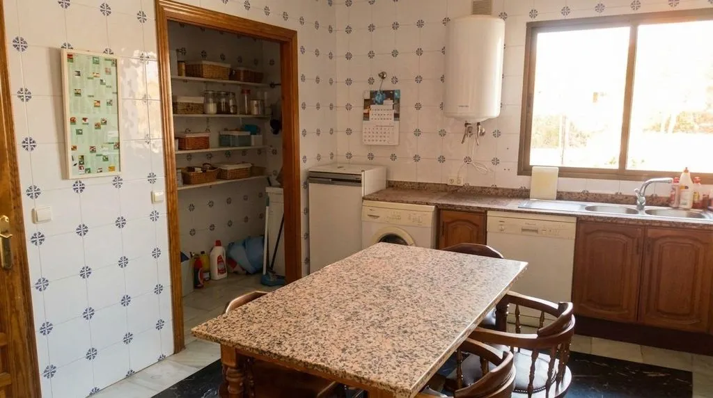 Cuisine - Historic Townhouse with Pool in Córdoba